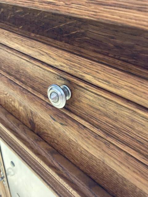 Renovated 1-door jam cabinet