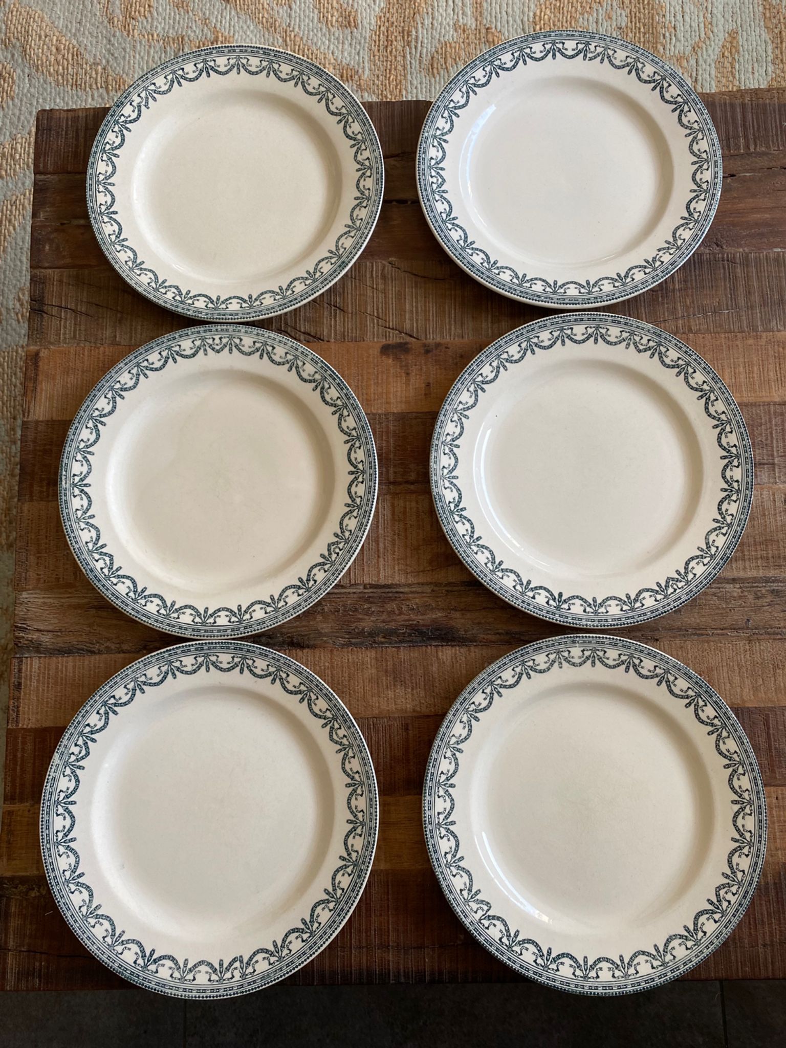 6 flat plates Terre de Fer Salins model Garlands L.XVI