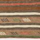 Tapis Kilim Vintage – Rayures Naturelles aux Tons Terreux, 136x195 cm