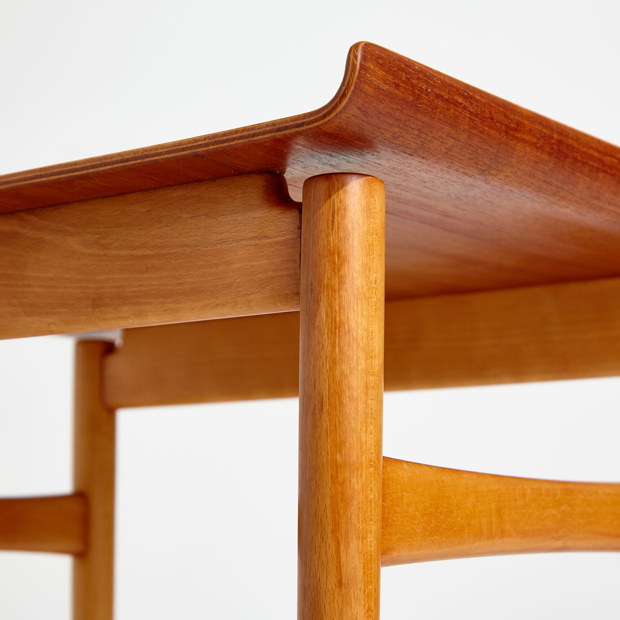 Model FH1937 coffee table by Hans J. Wegner for Fritz Hansen