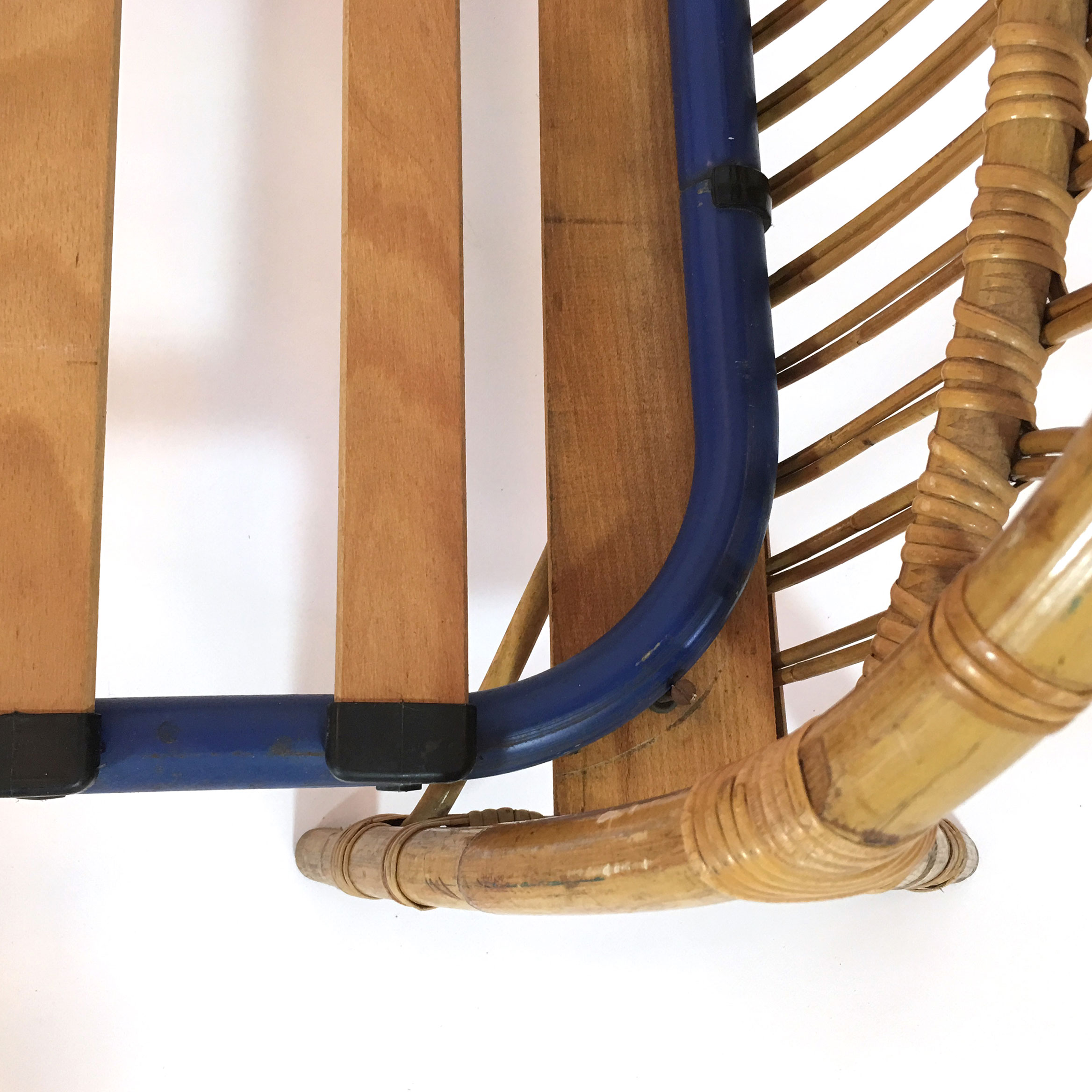 Cot basket rattan of the 1960s