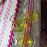 6 Glasses with the name Culbuto in 3 orange colors and 3 lemon yellow colors