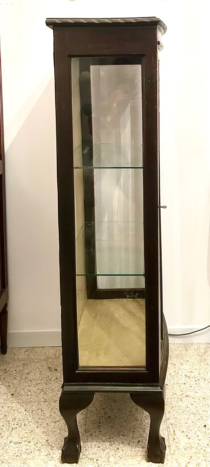 Romantic display cabinet