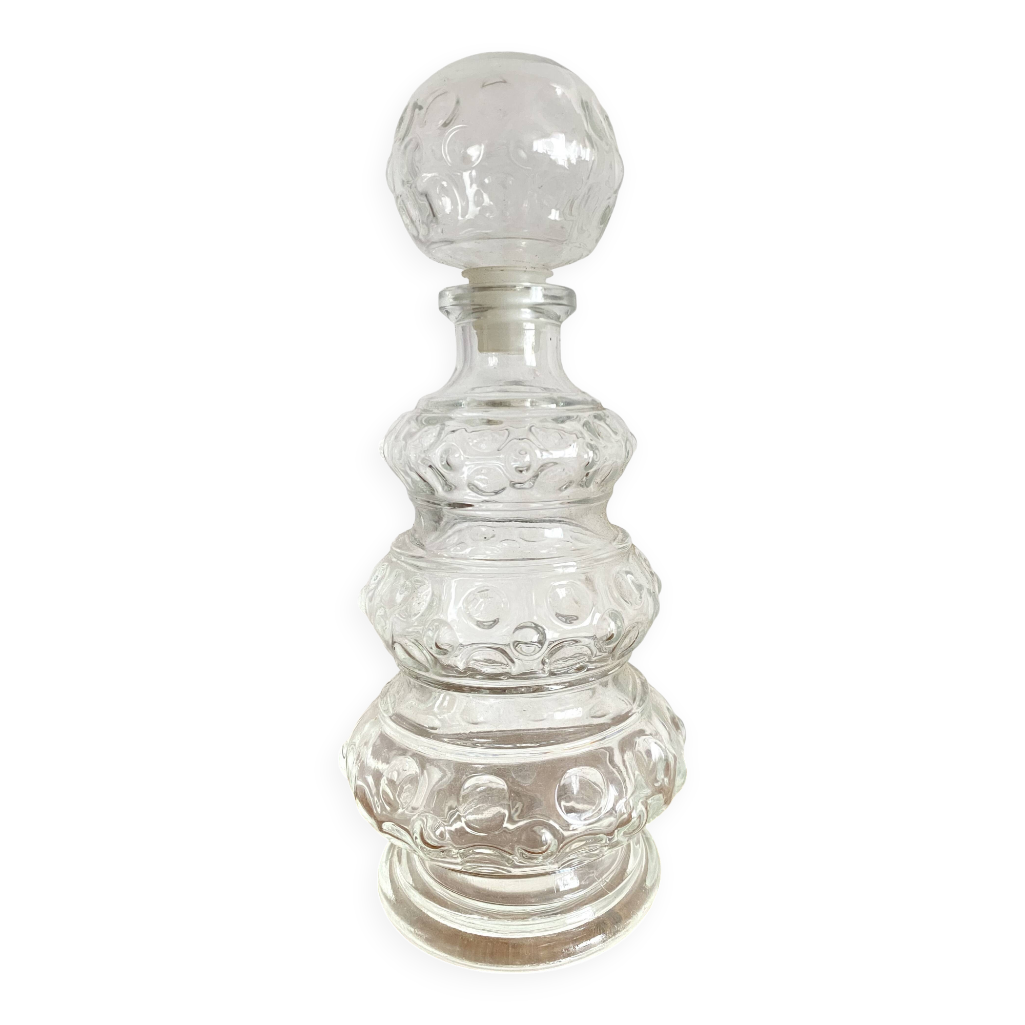 Glass carafe with ball stopper