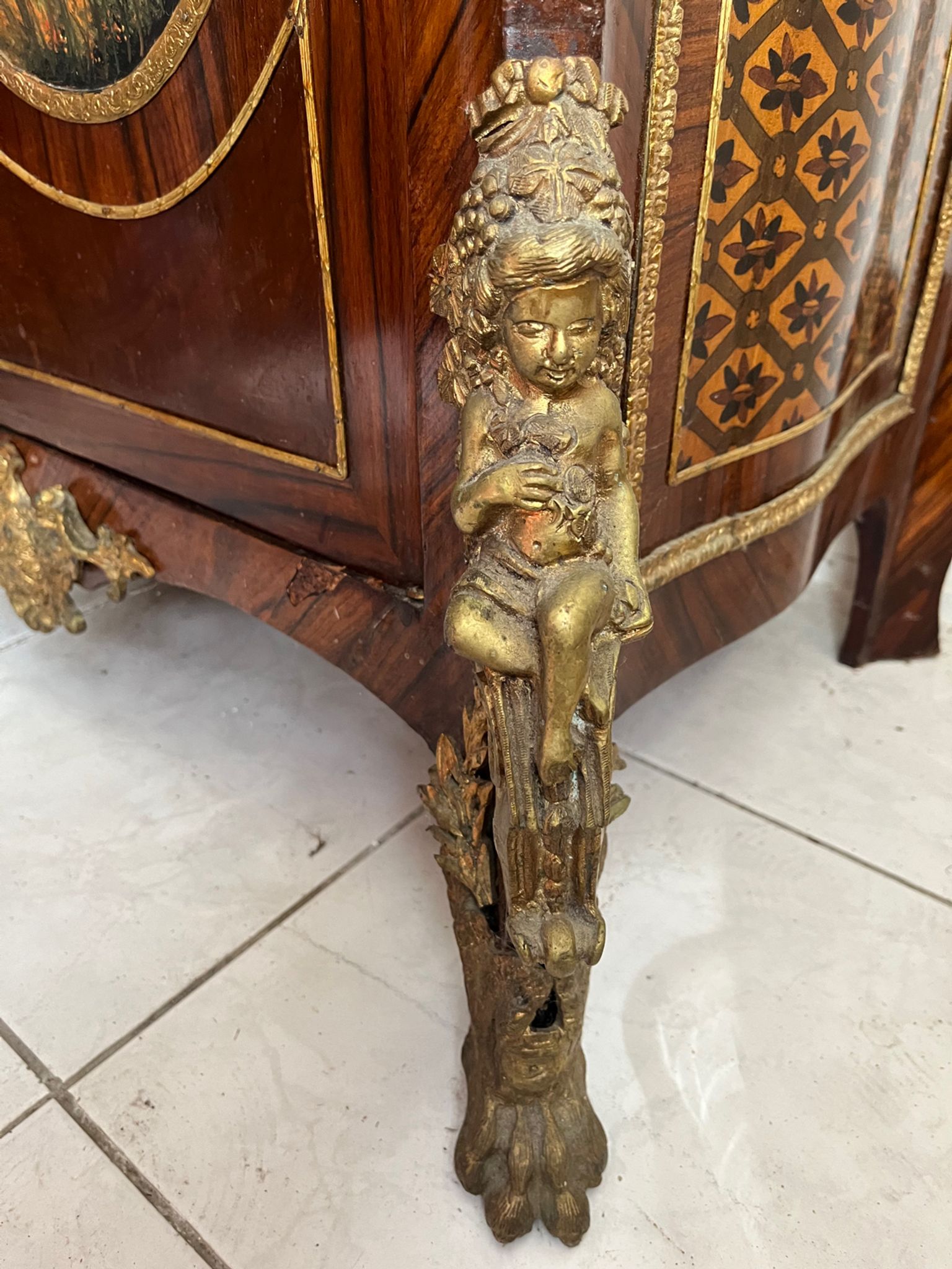 Ancient cabinet of curiosities