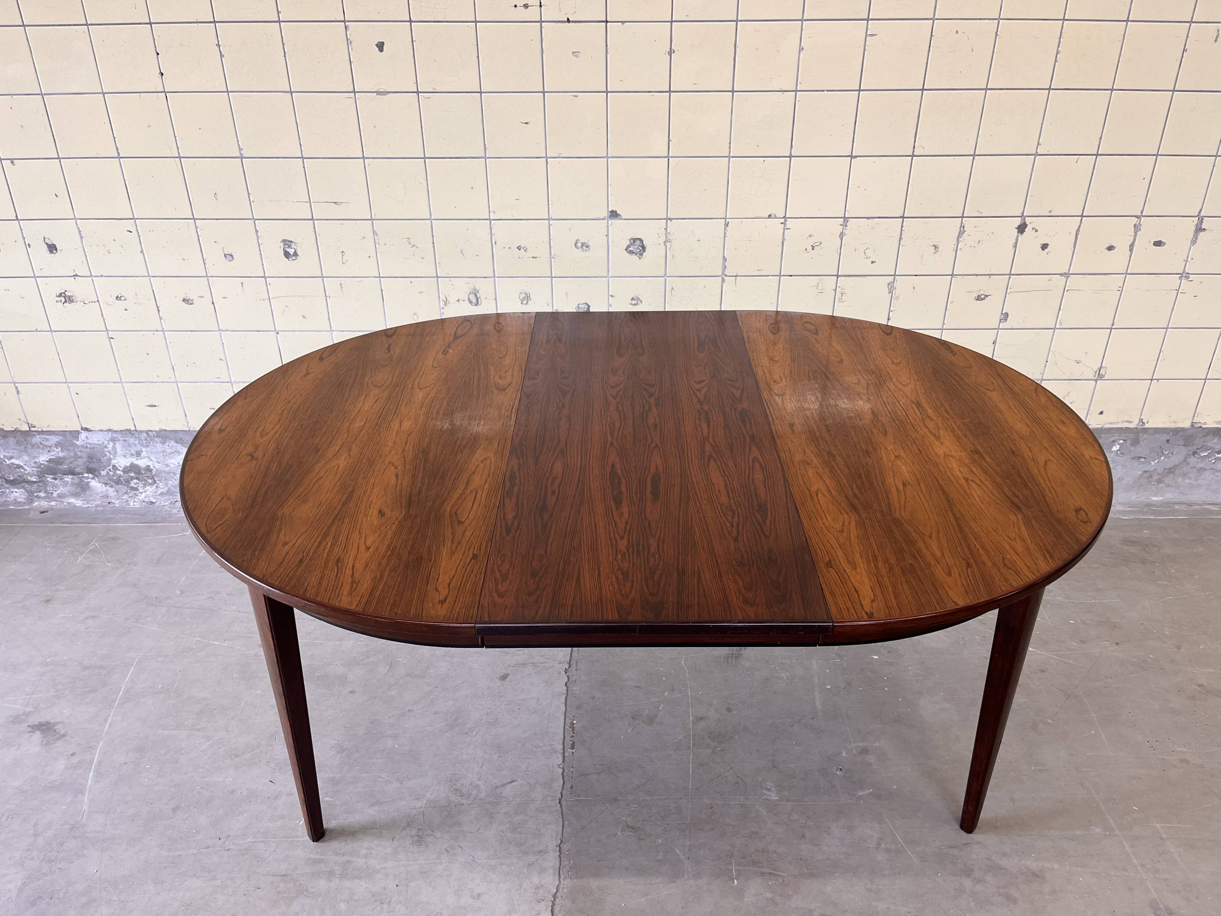 Dining table model 55 by Omann Jun