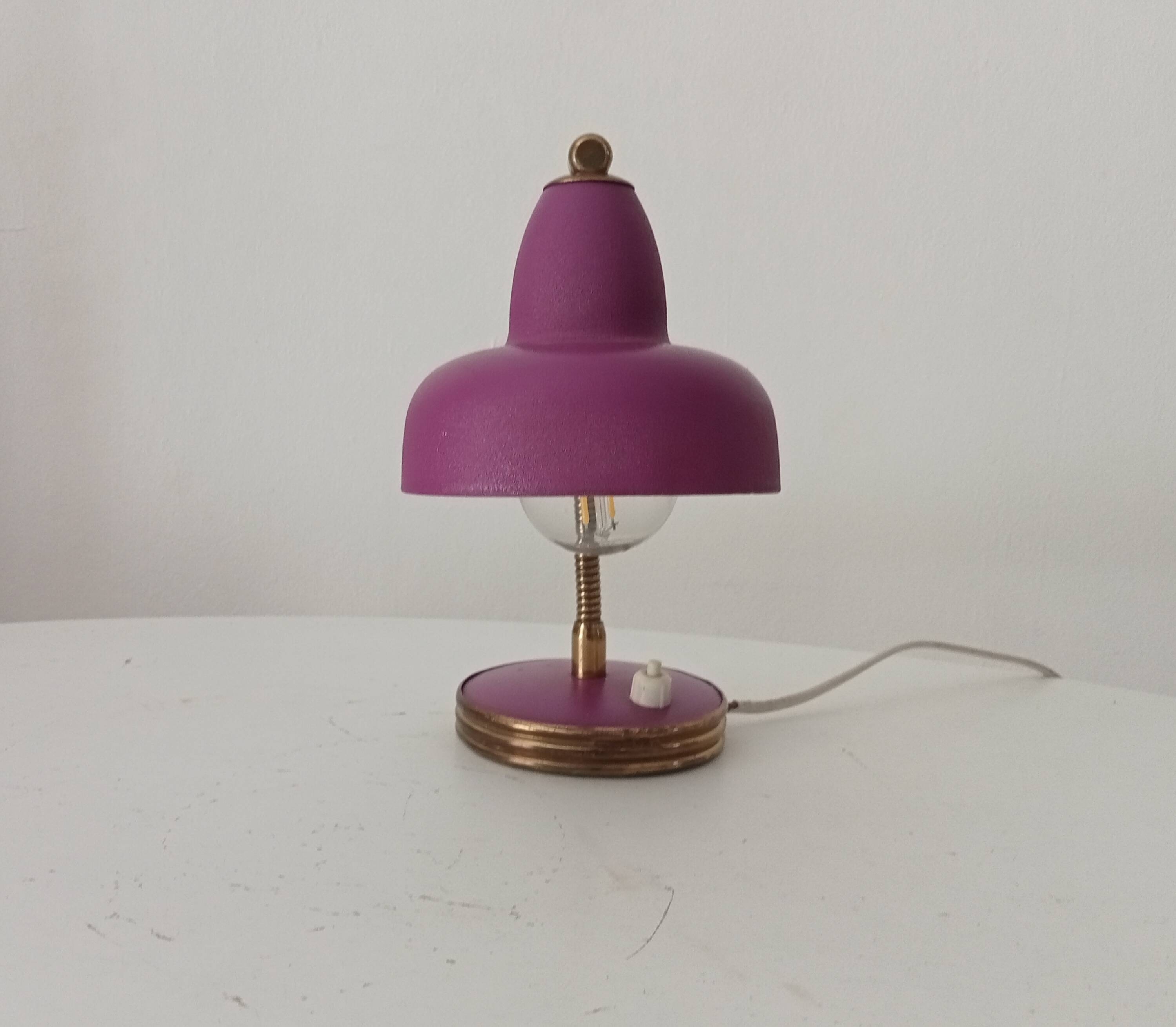 Vintage desk lamp from the 1950s.
