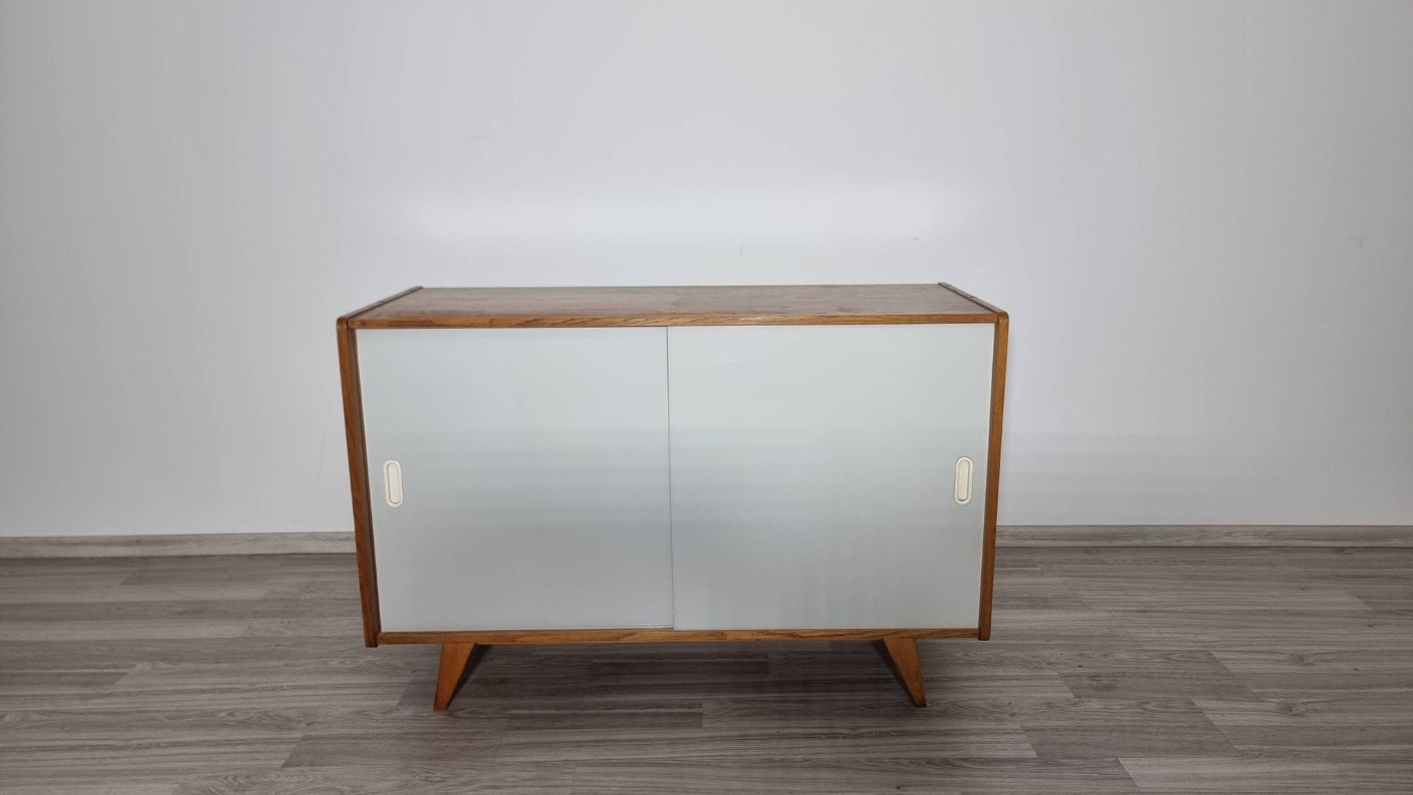 Enfilade par Jiri Jiroutek pour Interier Praha, 1960