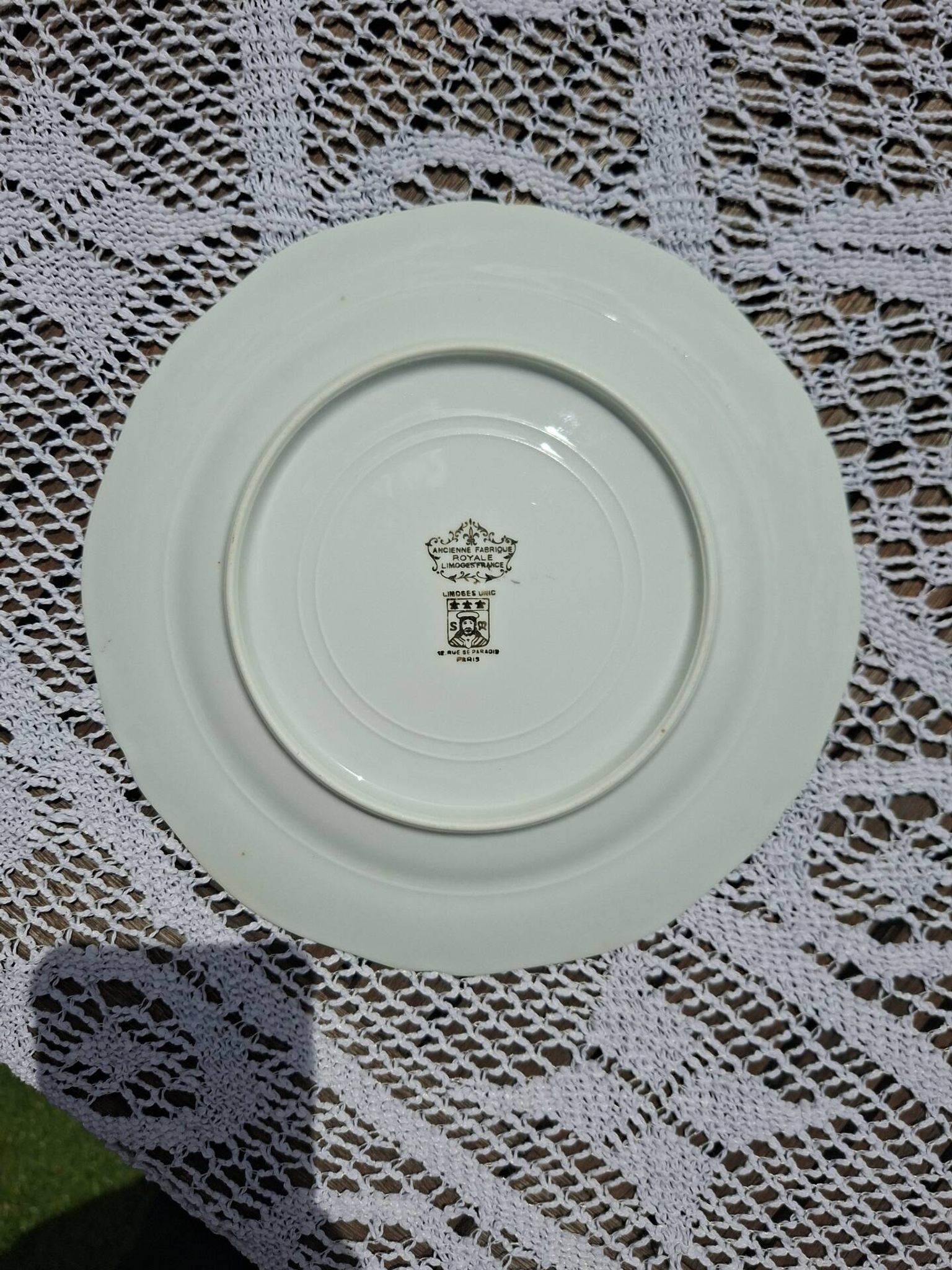 Service of 75 pieces Limoges Unic Paris Former Royal Factory