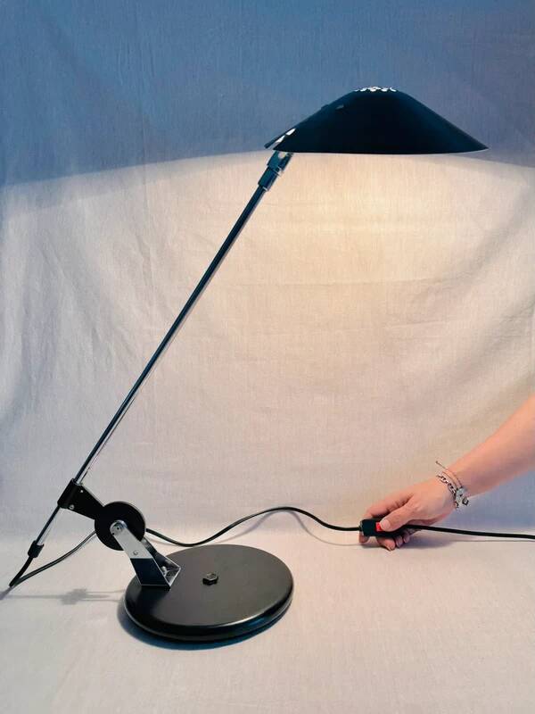 Lampe vintage postmoderne Aluminor noir et argenté