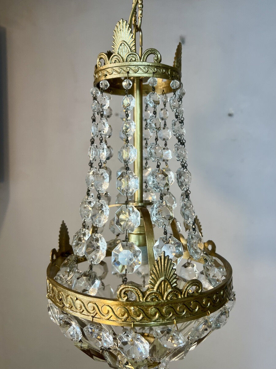 Small basket chandelier hot air balloon