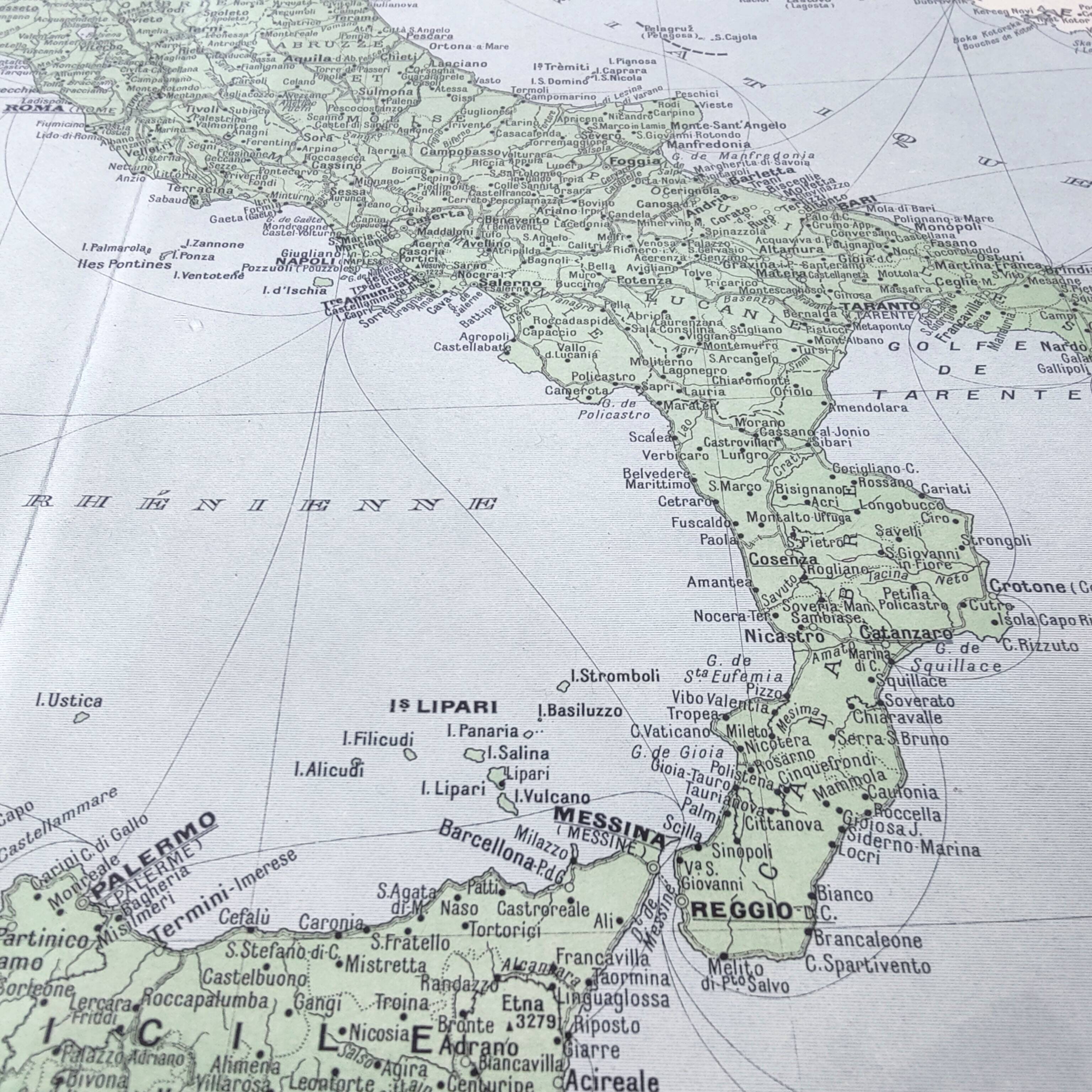 Illustrated Italy Europe map 43x43cm vintage from 1950