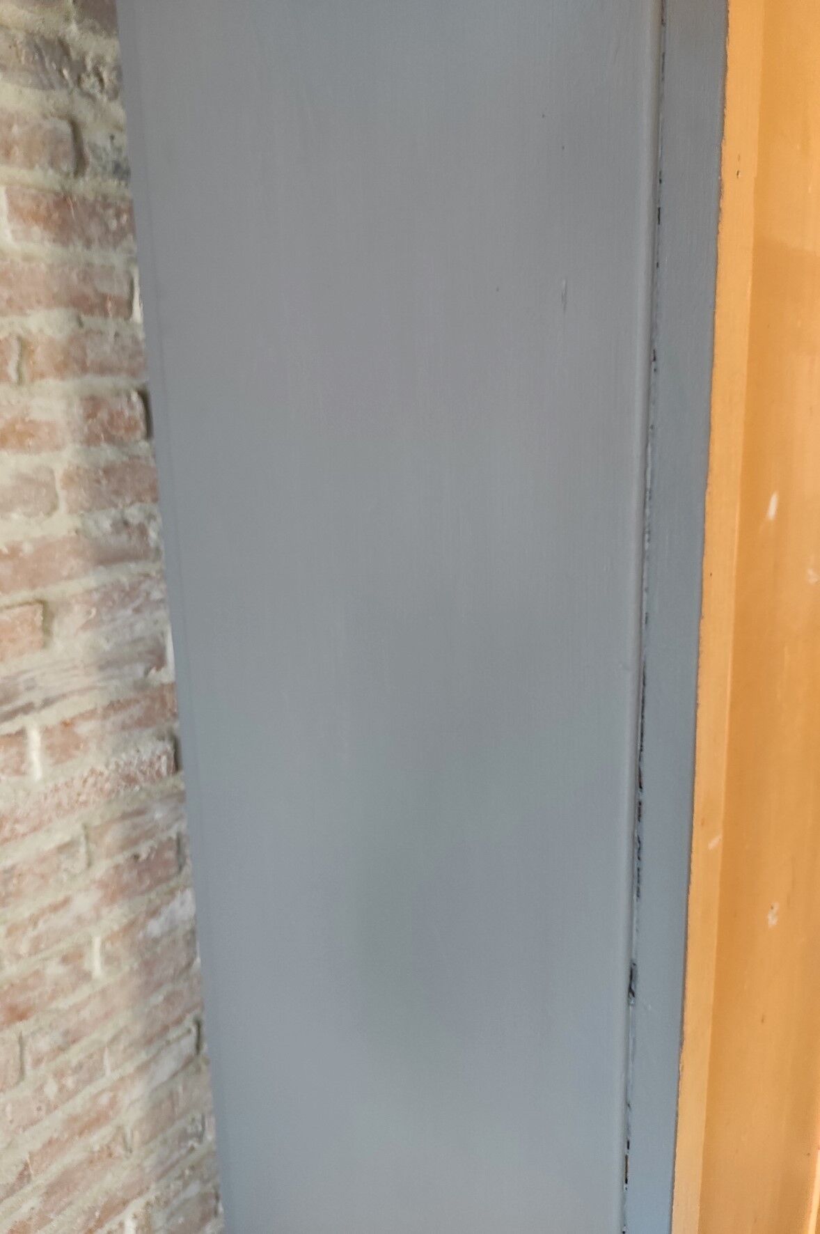 Armoire parisienne