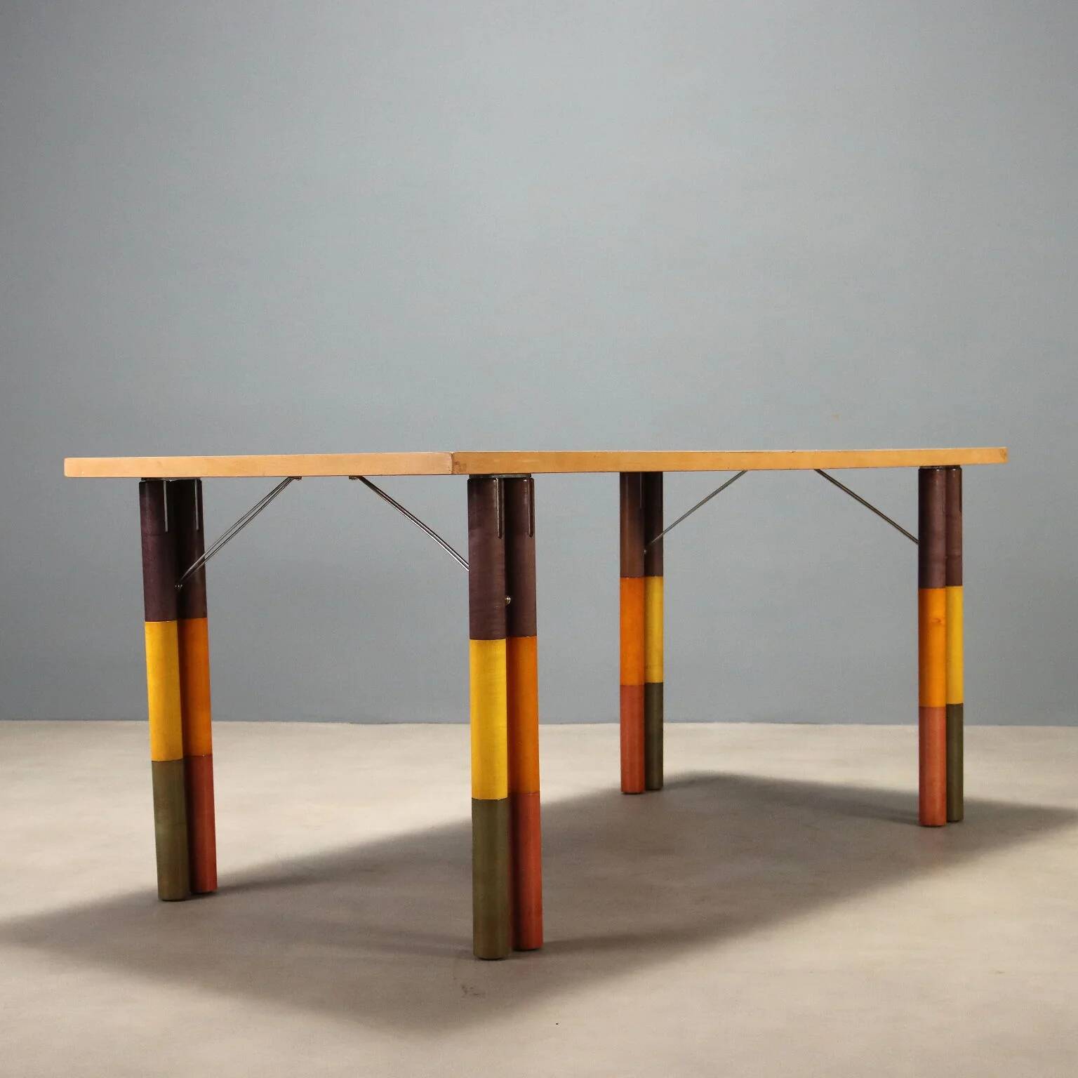Vintage dining table Karan d'Ache Malobbia, design by Citterio and Nava, 1980s.