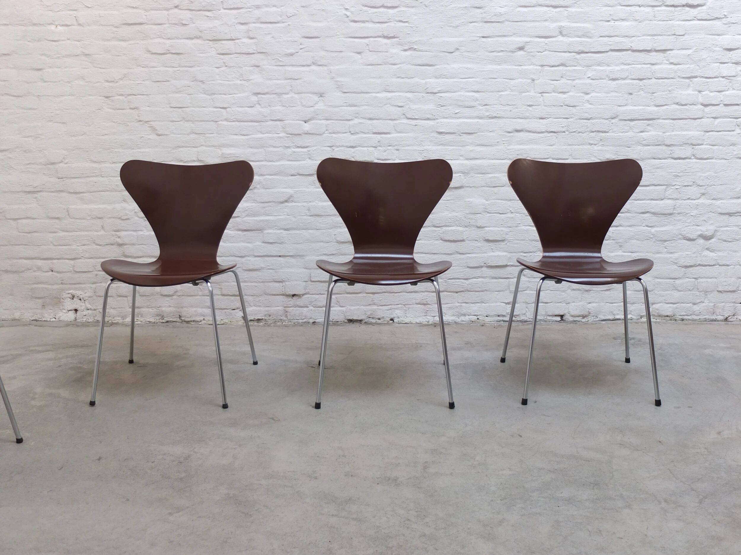 Set of 6 'Series 7' chairs by Arne Jacobsen for Fritz Hansen, 1975
