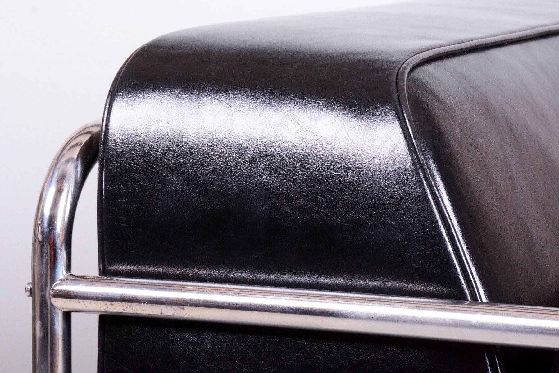 Bauhaus Sofa in Chromed Steel and Leather by Robert Slezák, Czech, 1930s