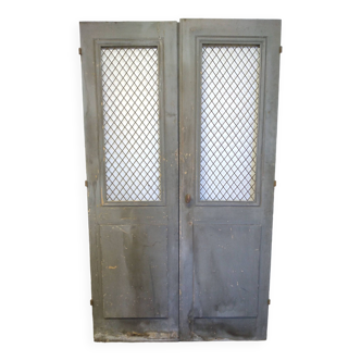 Double old mesh door