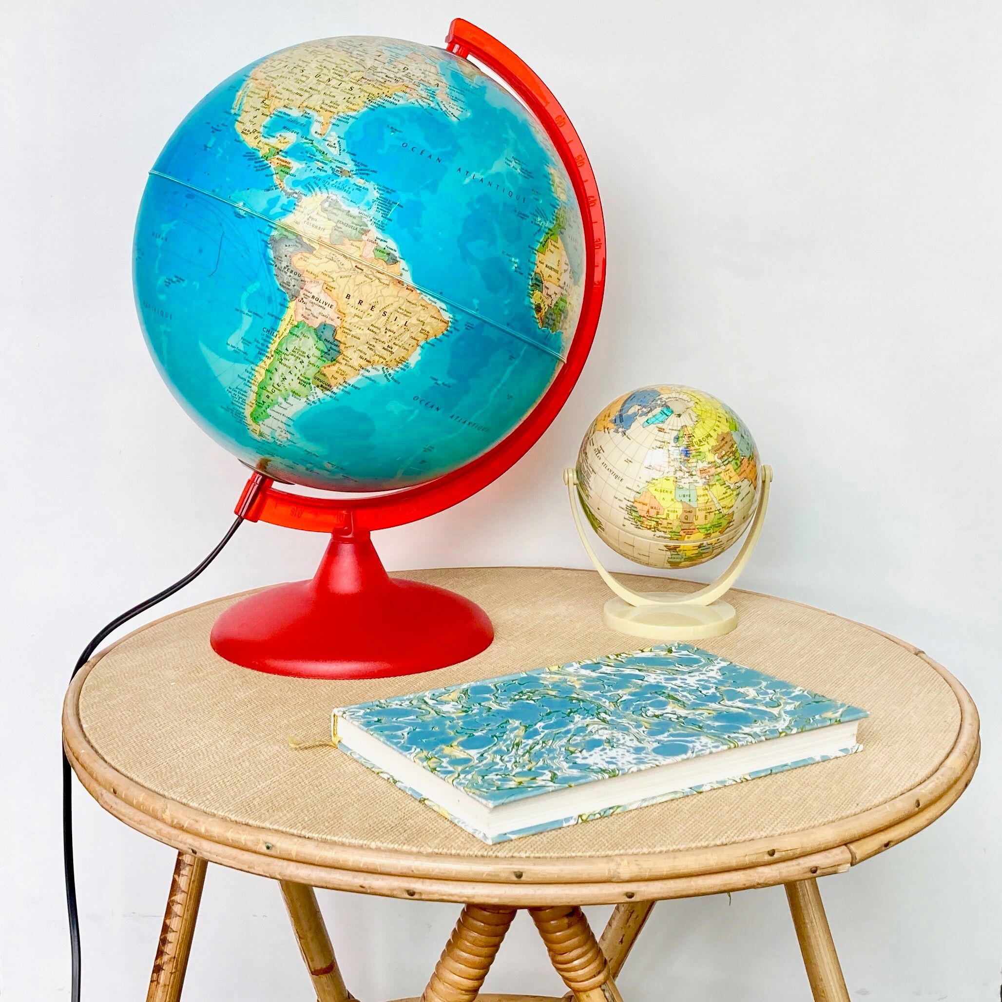 Luminous globe world map