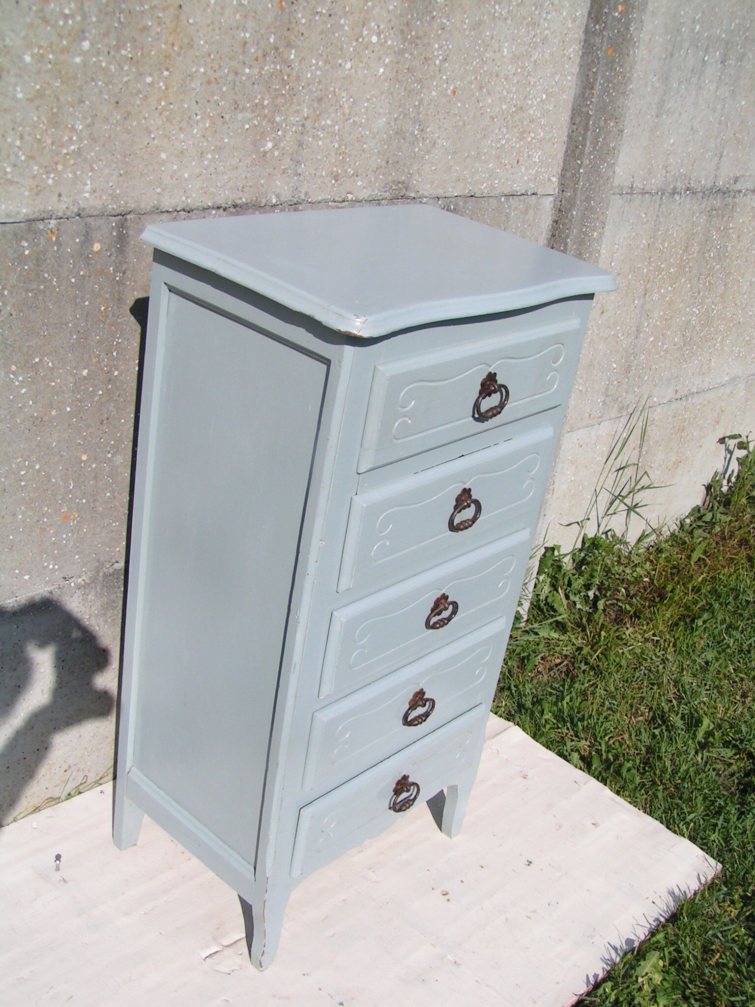 Chiffonnier gris 5 tiroirs en bois