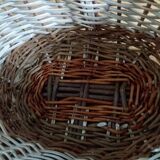 Wicker basket with handle
