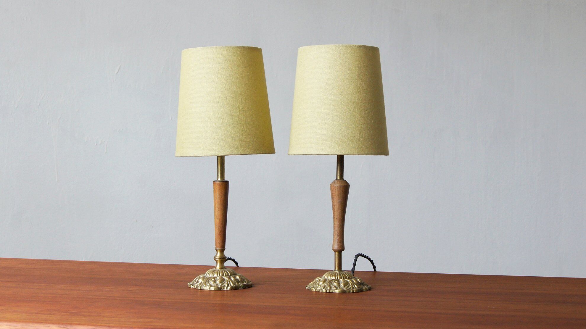 Lampes de table en teck et laiton, années 1960