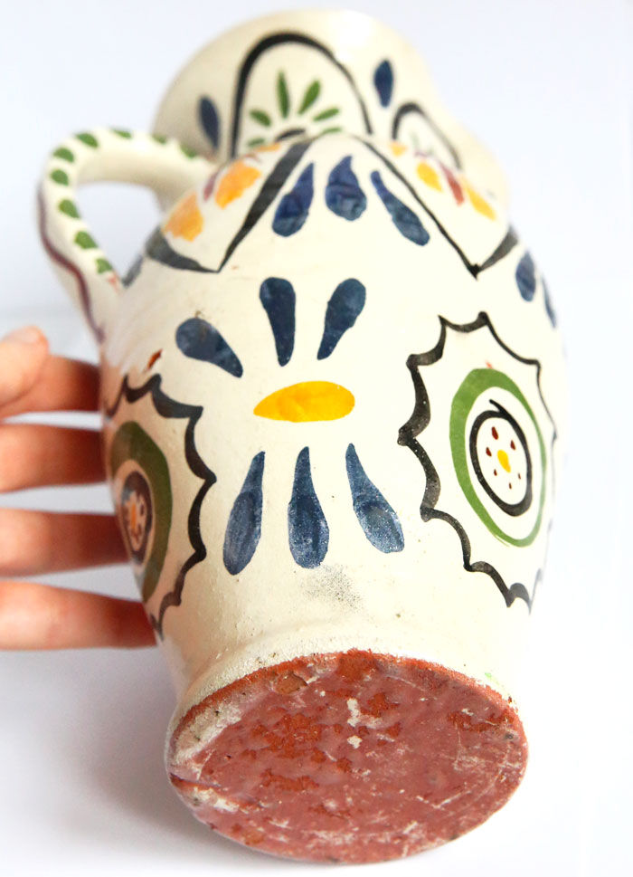 Meyssac folk motifs pitcher in Limousin