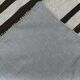 Tapis Kilim moderne rayé blanc et marron foncé