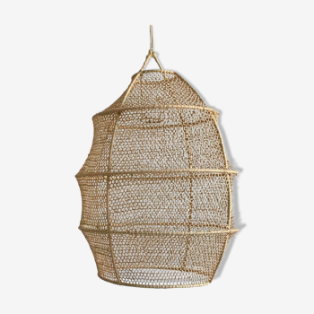 Lampshade in woven raffia