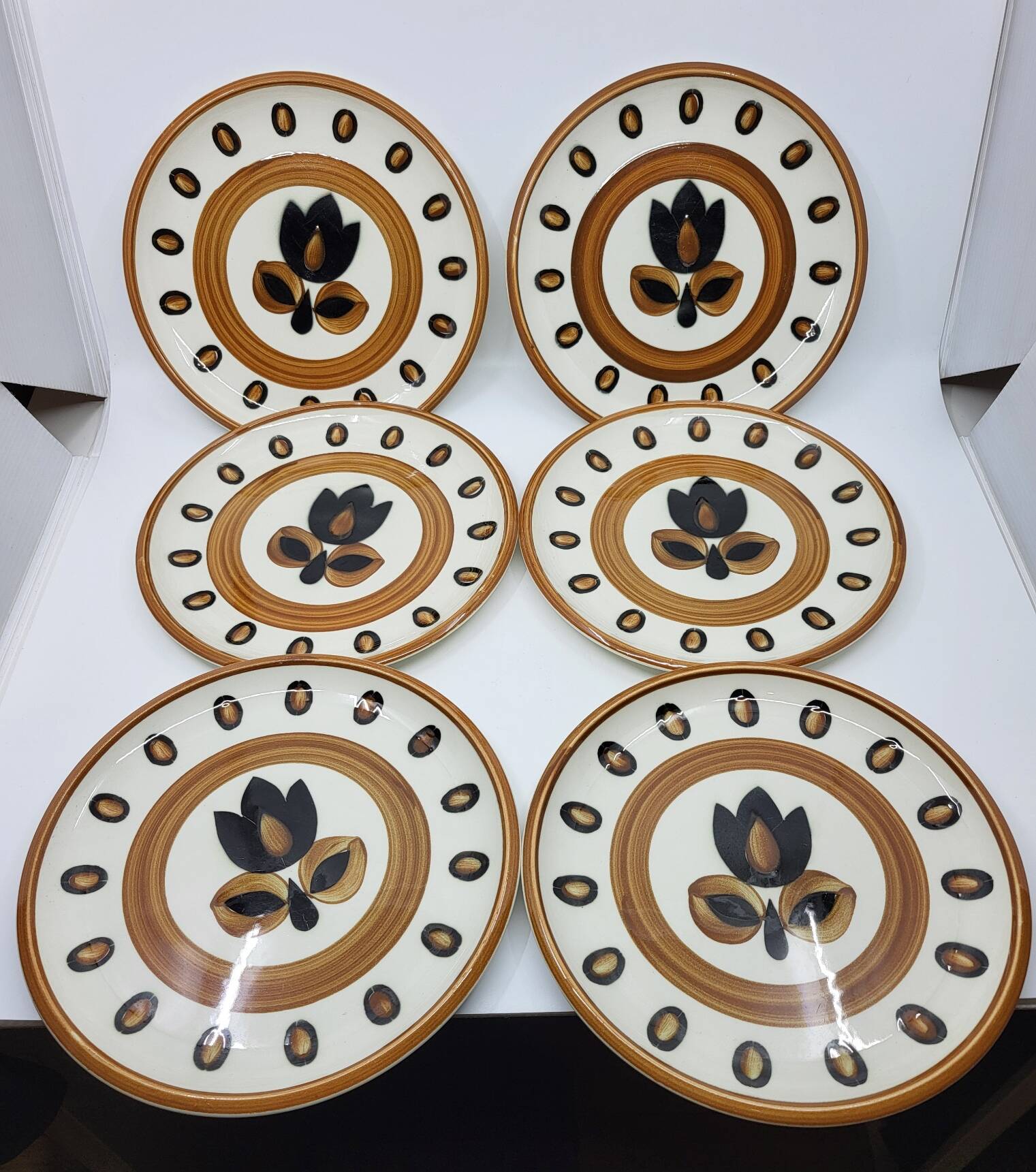 Boch la Louvière Kimono plate set Belgium 1970 (Set of 7)