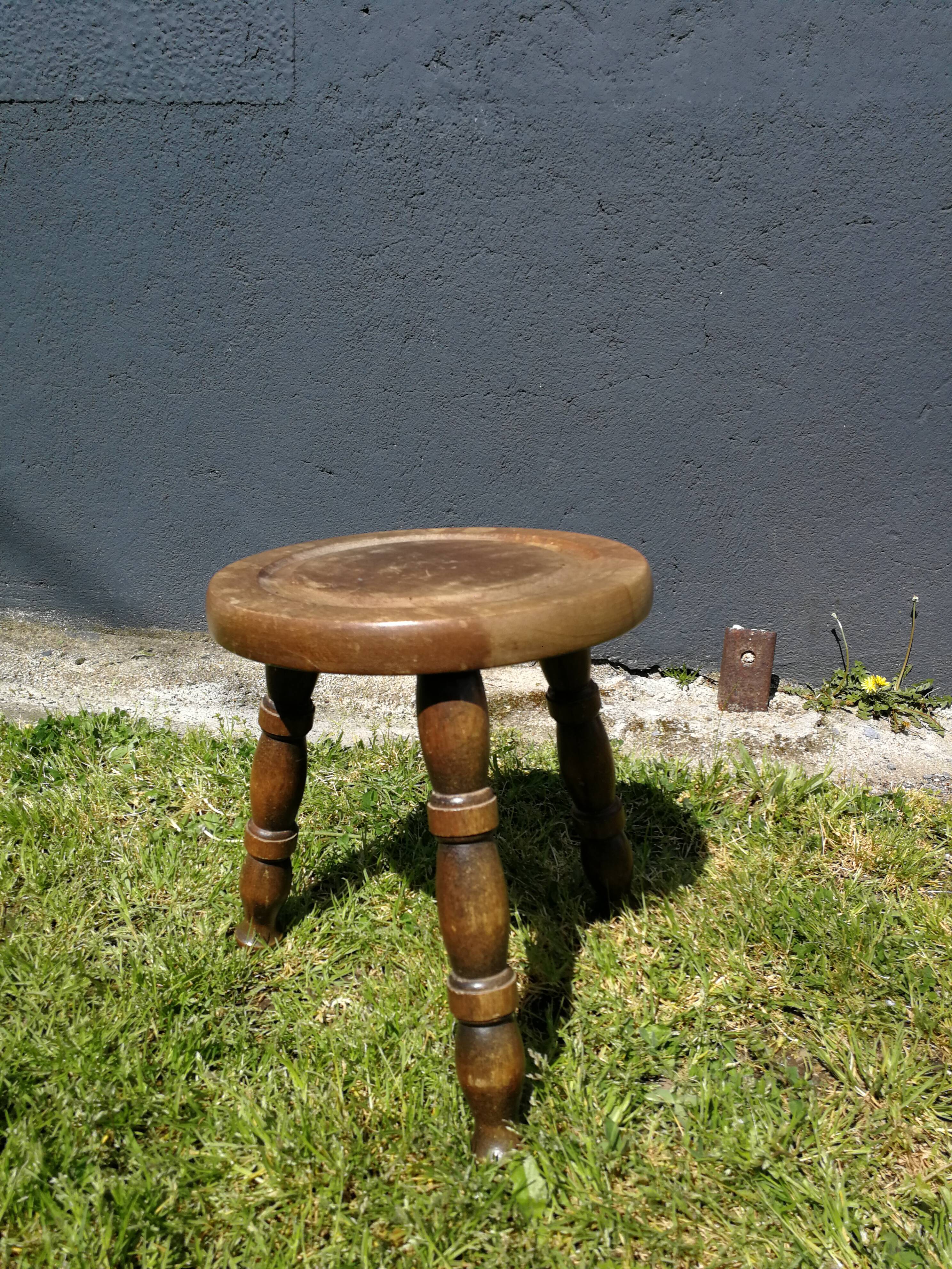 Farm stool