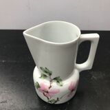 Ancien pichet berry création lourioux porcelaine blanche décor fleurs vintage