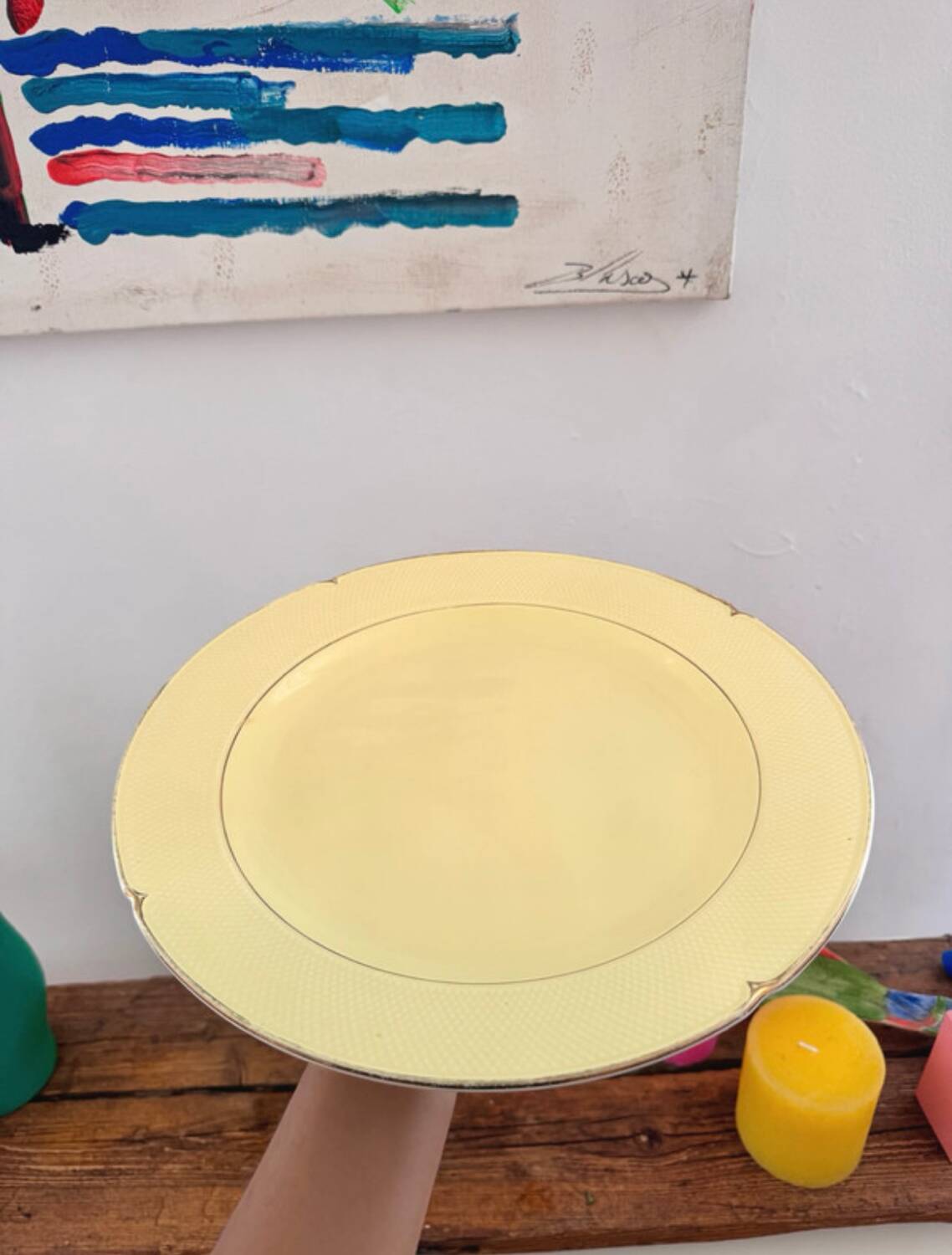 Pastel yellow dish Salins