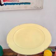 Pastel yellow dish Salins