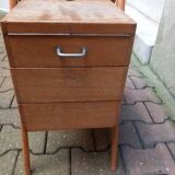 Travailleuse vintage pieds compas