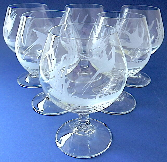 Suite of six tasting glasses of engraved crystal cognac
