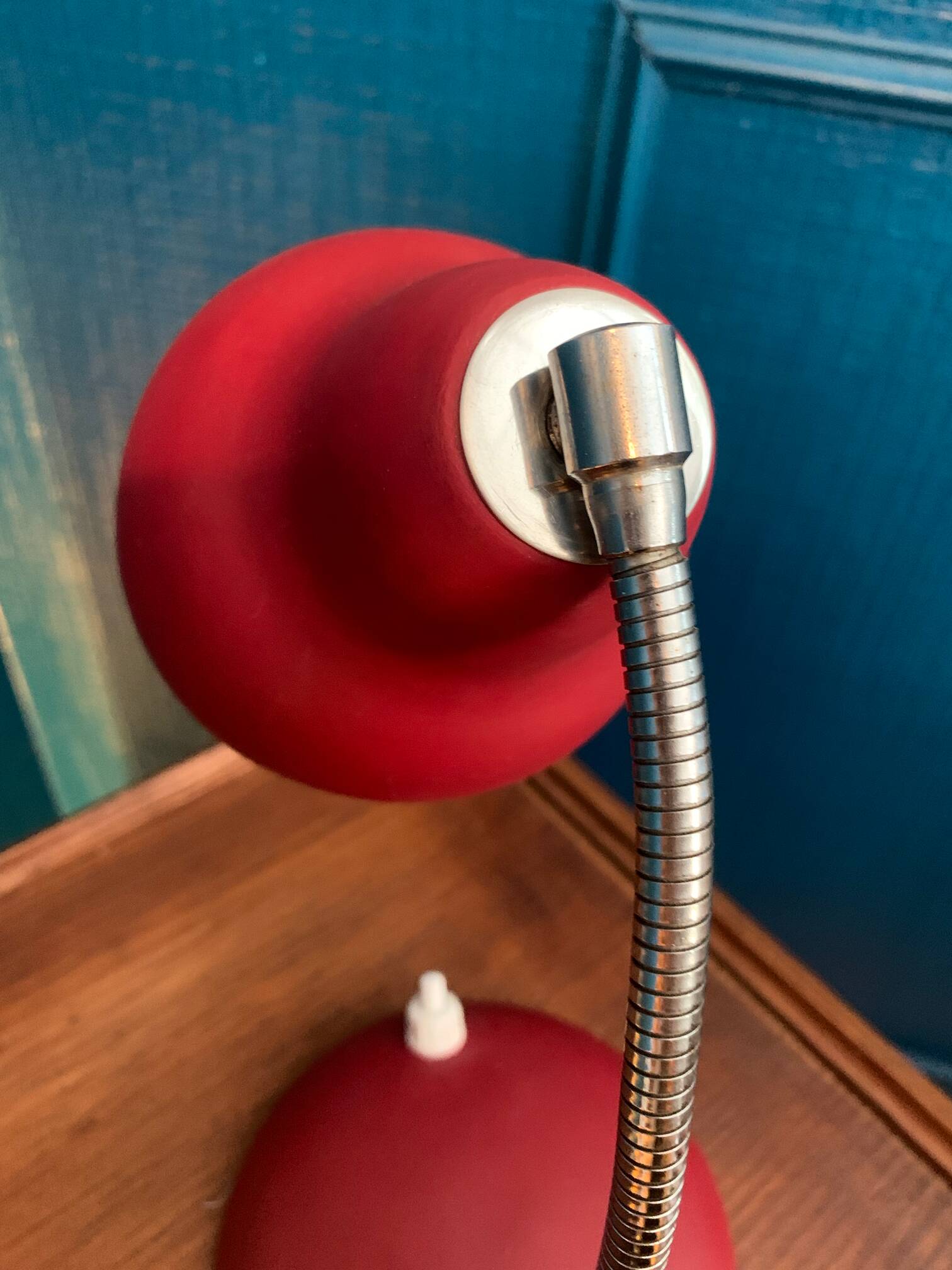 Small retro cocotte lamp from the 1950s.