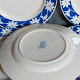Five dessert plates of Badonviller with flowers