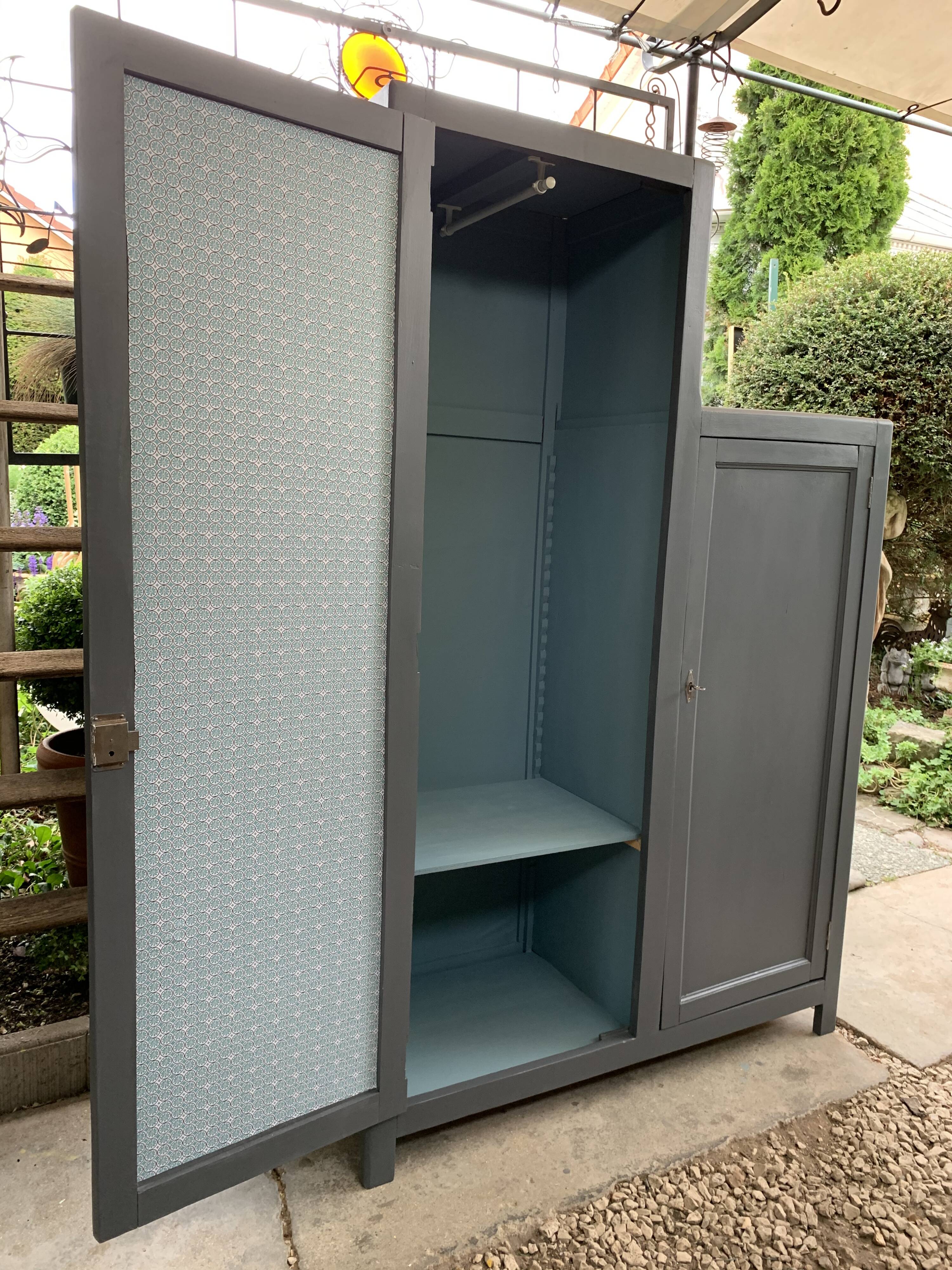 Asymmetrical parisian wardrobe 1950