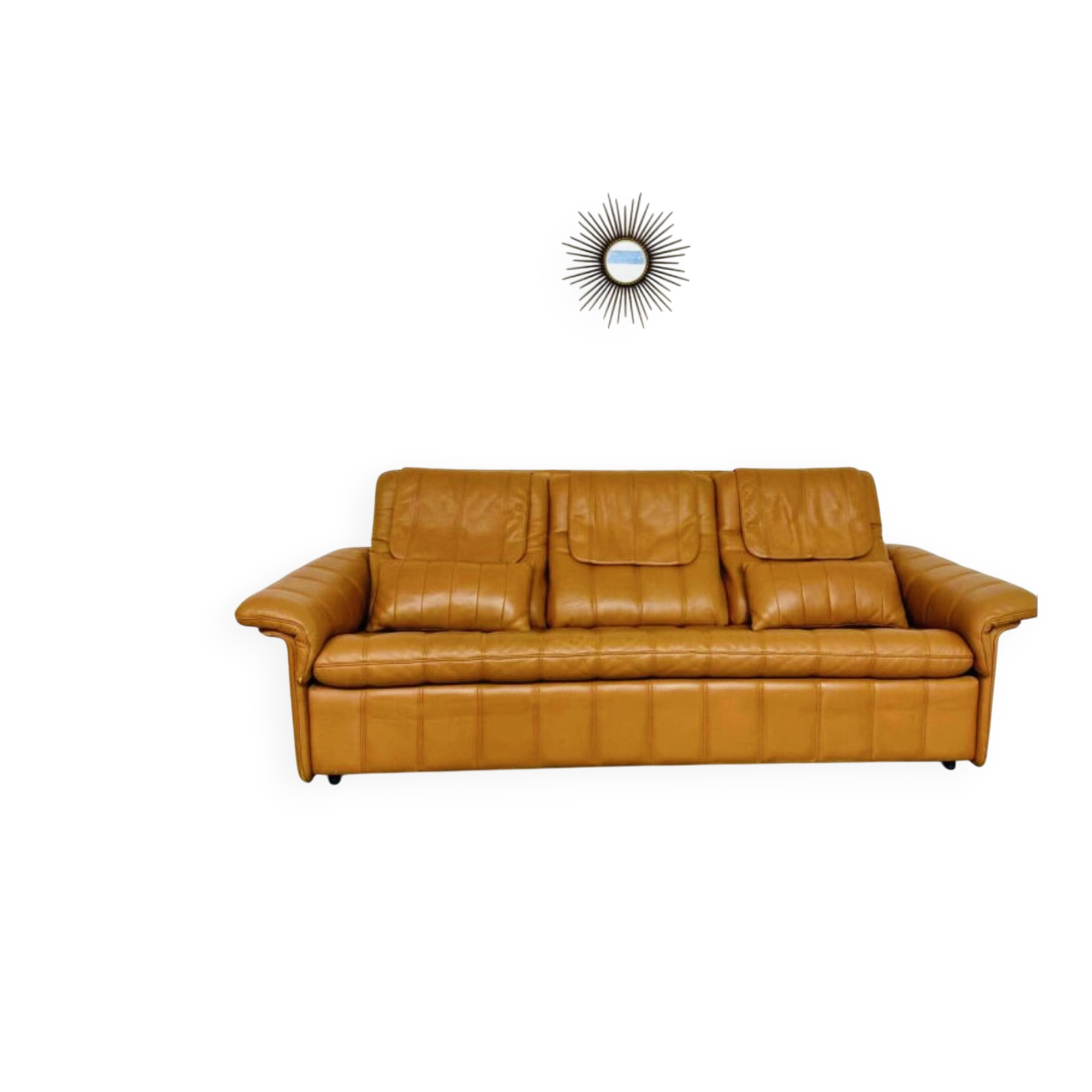 Ancien Canapé 3 places De Sede en cuir épais cognac design années 70