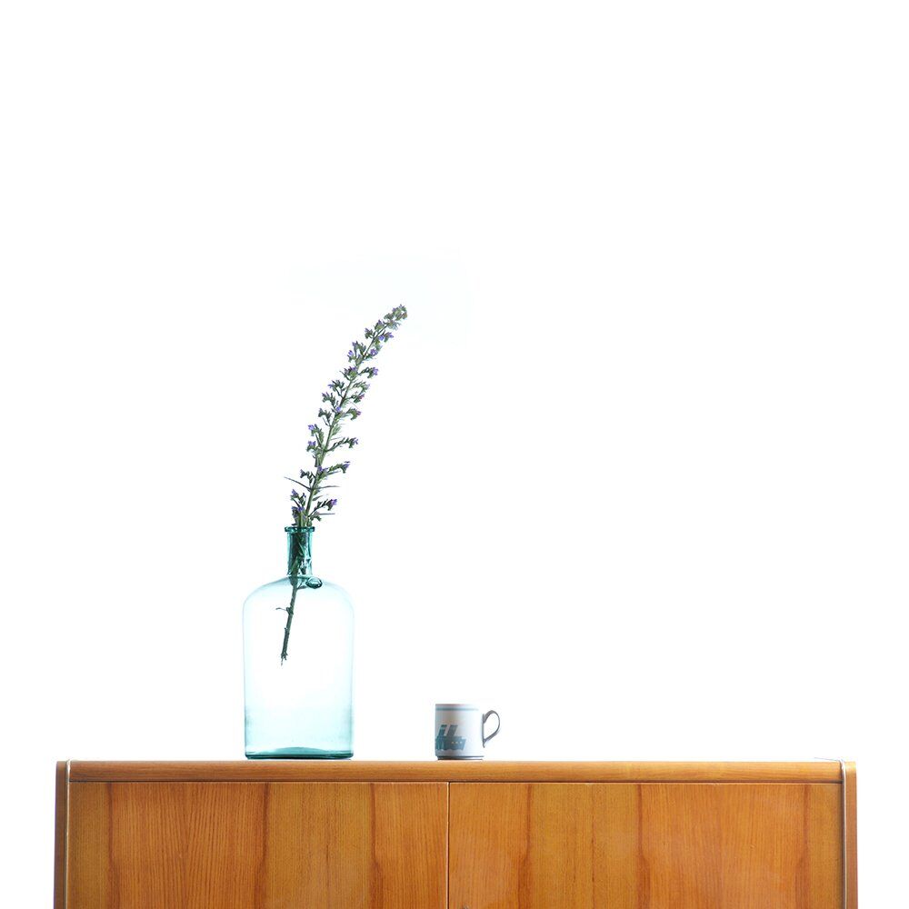 Buffet en bois avec plateau en verre, Jitona 1960