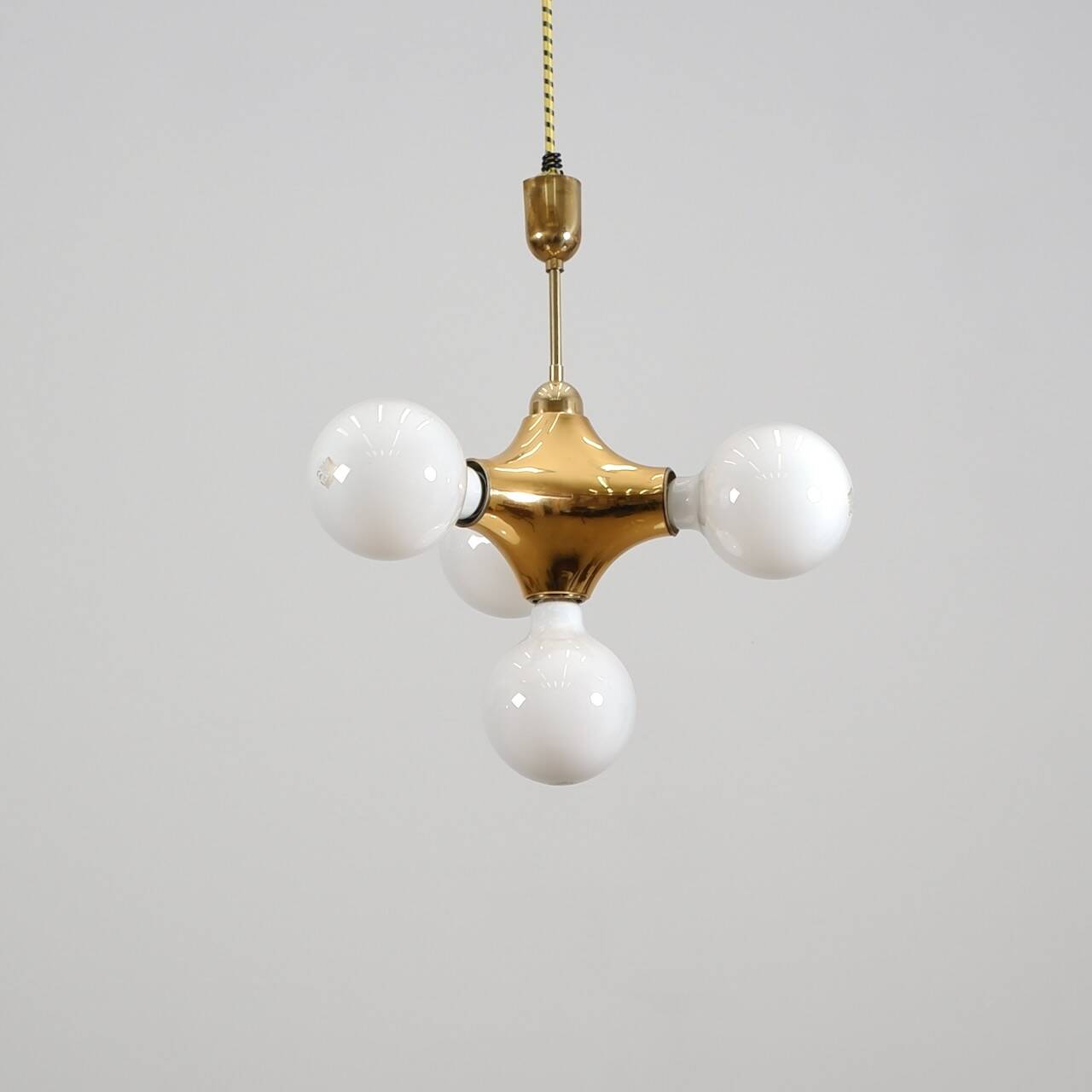 „Atomic“ ceiling lamps from Cosack Leuchten, Germany
