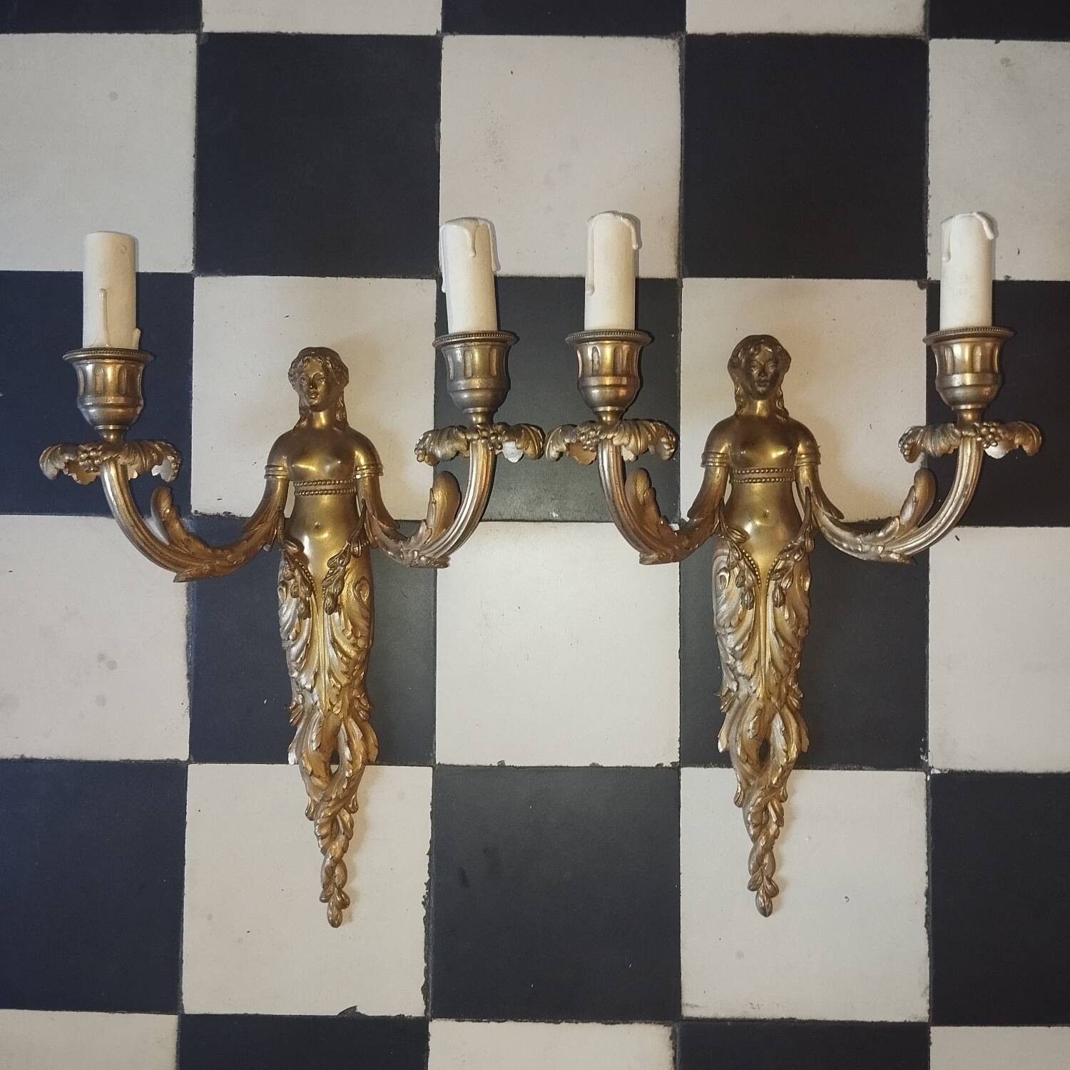 Paire d'appliques cariatides bronze doré