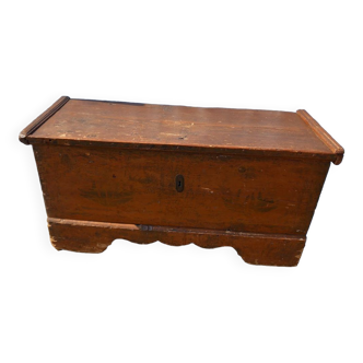 Alsatian chest