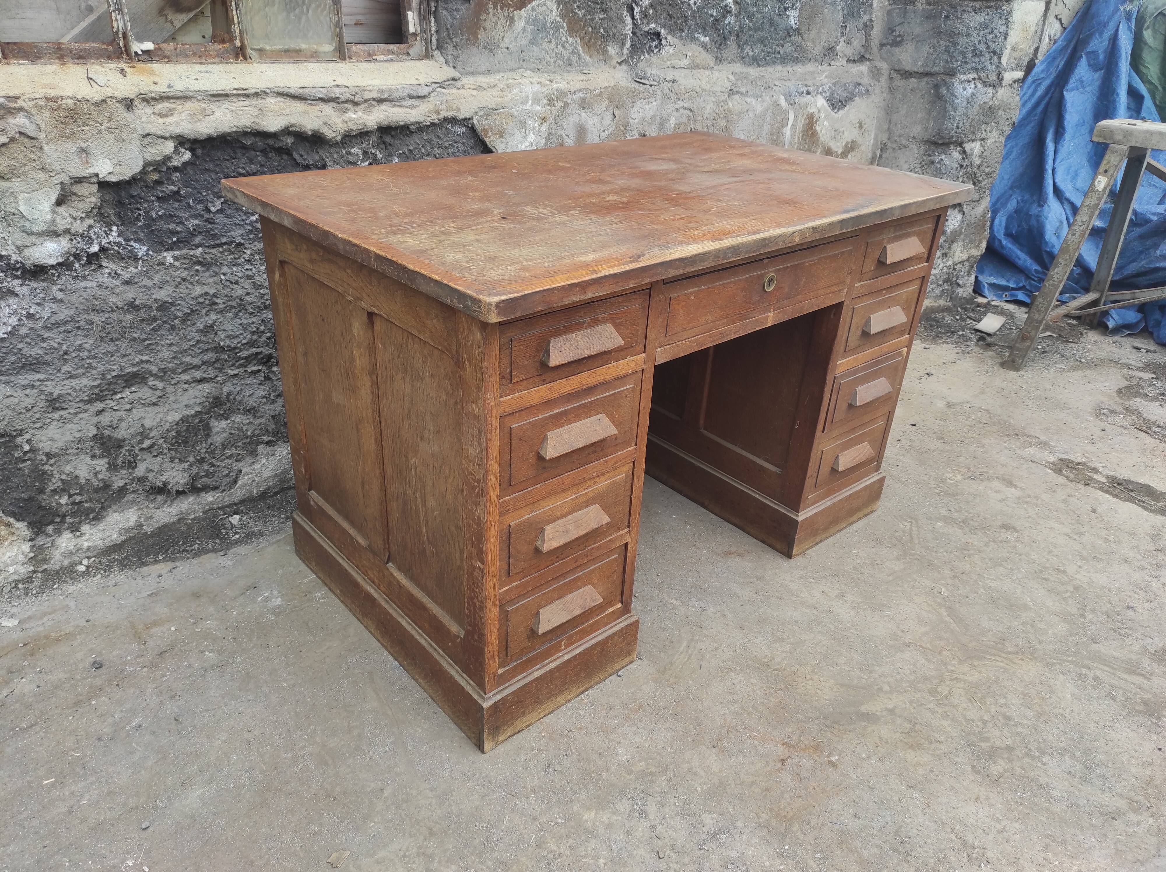 Bureau en chêne vintage ministre 2 caissons avec tiroirs années 40-50