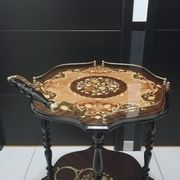 Desserte à roulettes en marqueterie