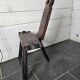 Chaise tripode espagnole vintage en bois sculpté