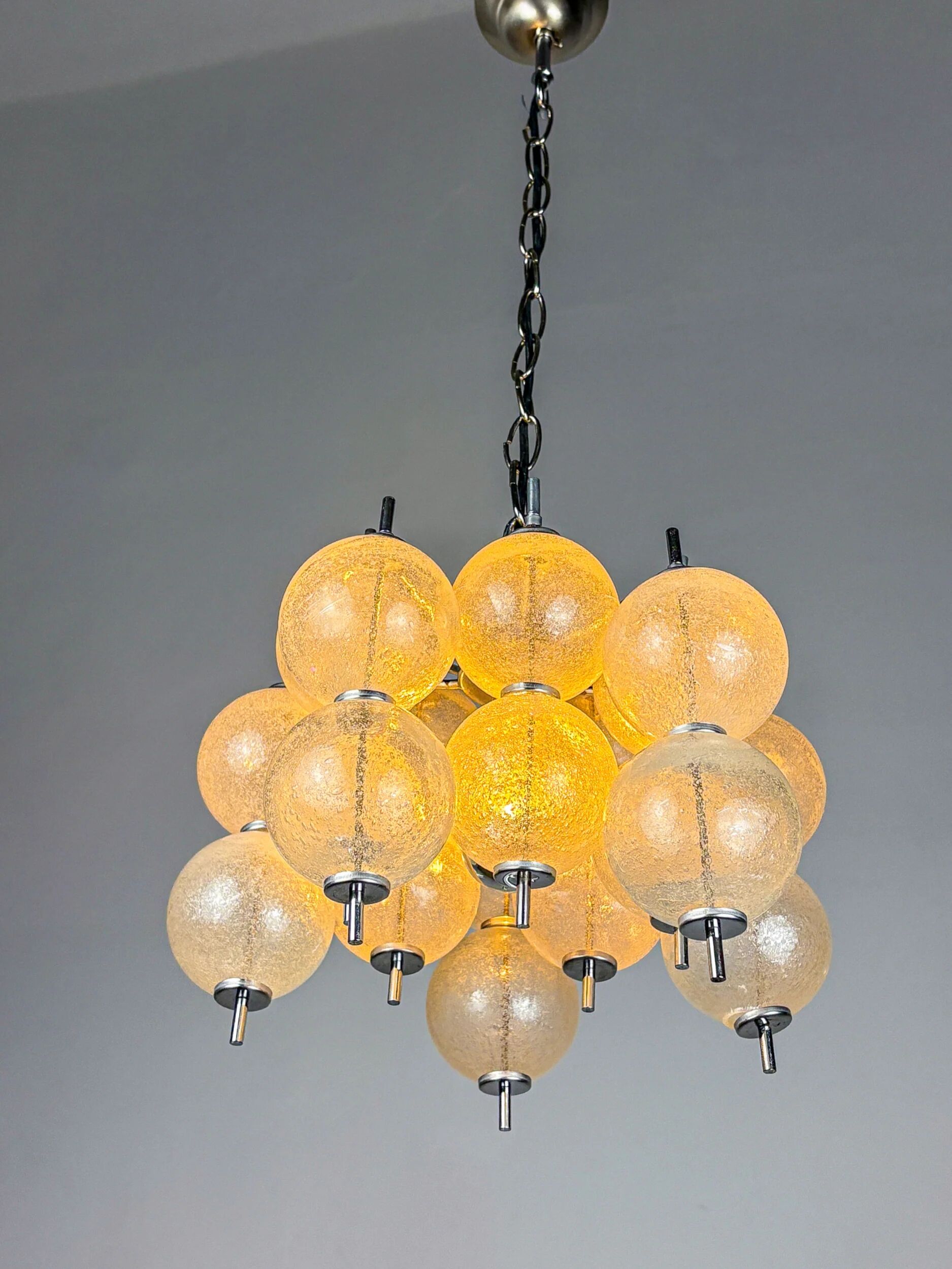 "Sterrenbeeld" Murano bubbled glass chandelier by Raak, Netherlands, 1960s