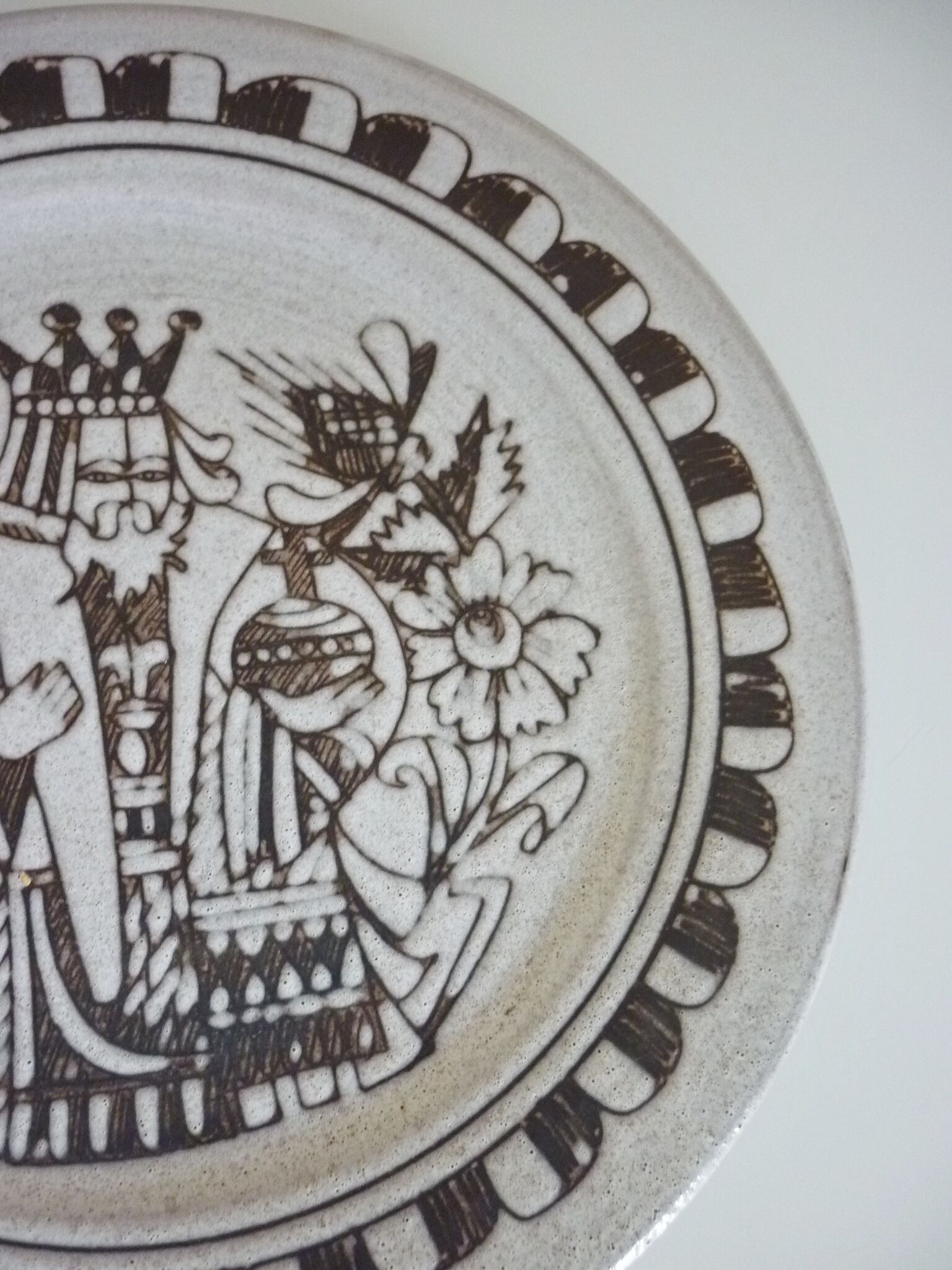 Assiette céramique d'art émaillée, signé La Tournerie, années 60/70