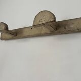 Patère murale, art populaire