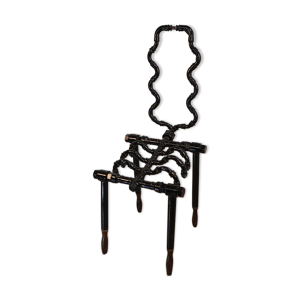 Chaise squellette contemporaine - acier